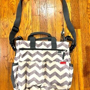 Skip Hop Diaper Bag Grey White Chevron 13”